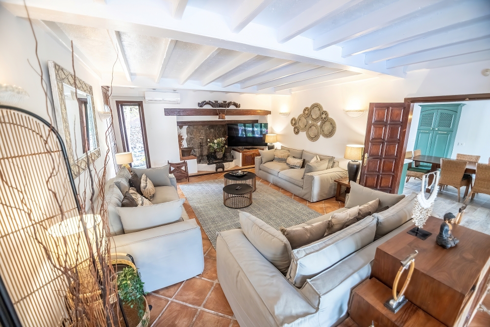 Luxury 7 bedroom 6 bathroom villa with private pool in Los Mojones – photo 12