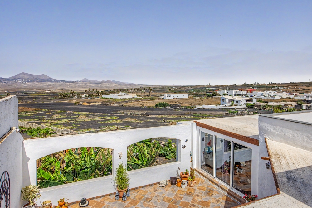 3 bedroom bungalow with panoramic views in La Villa de Teguise – photo 5