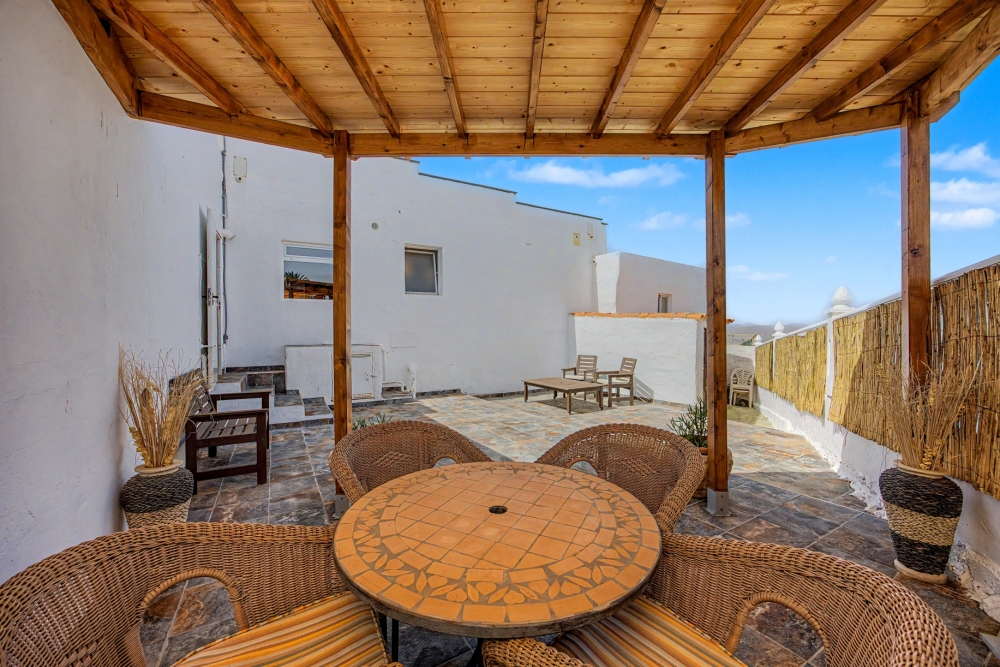 3 bedroom bungalow with panoramic views in La Villa de Teguise – photo 13