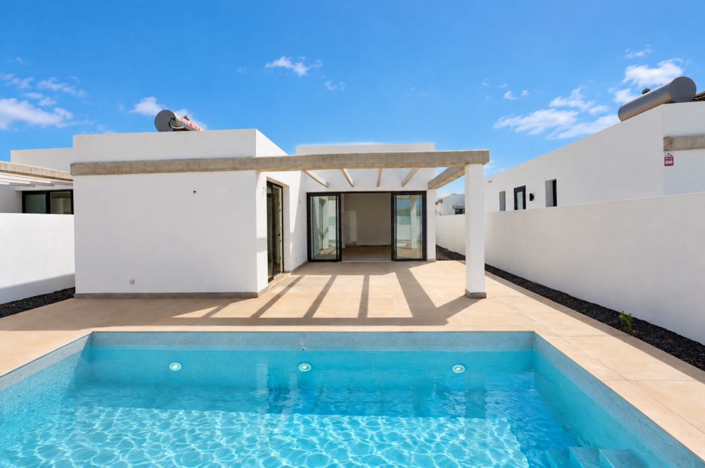Brand New 3 Bedroom Detached Villa with Private Pool in Playa Blanca – photo 14