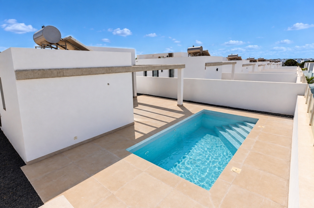 Brand New 3 Bedroom Detached Villa with Private Pool in Playa Blanca – photo 16